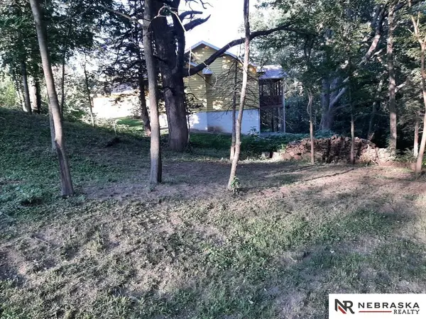 8303 Howe Court, Plattsmouth, NE 68048