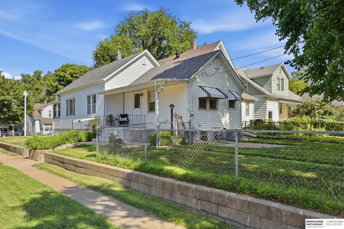 1955 S 11th Street, Omaha, NE 68108 - #1