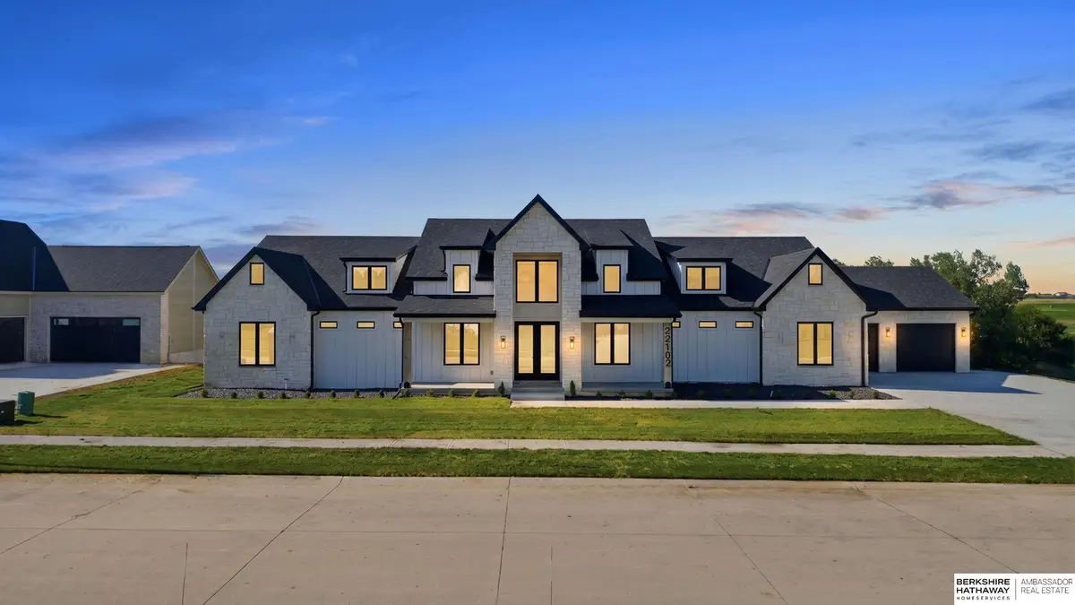 22102 Hackberry Circle, Gretna, NE 68028 - #1