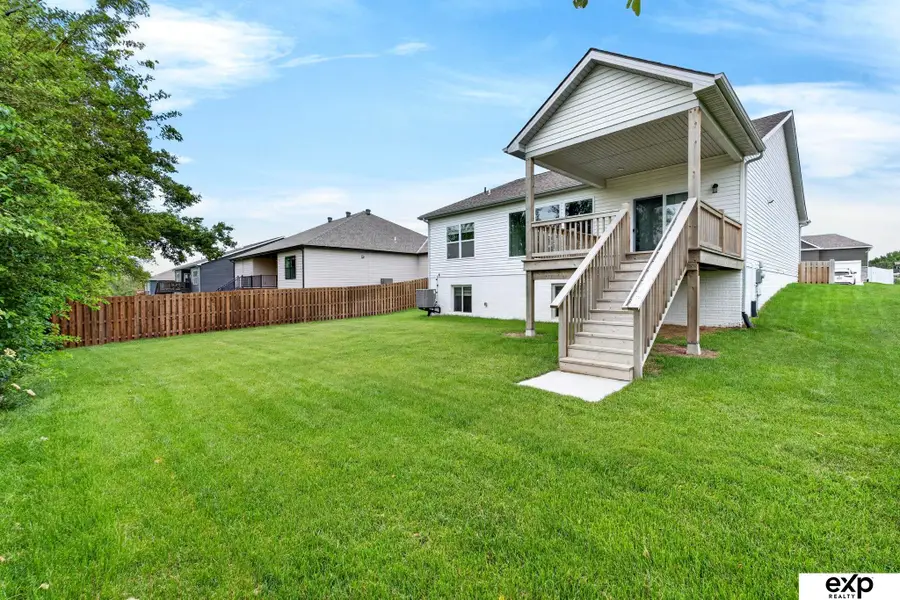 20882 Camelback Avenue, Gretna, NE 68028 - #2