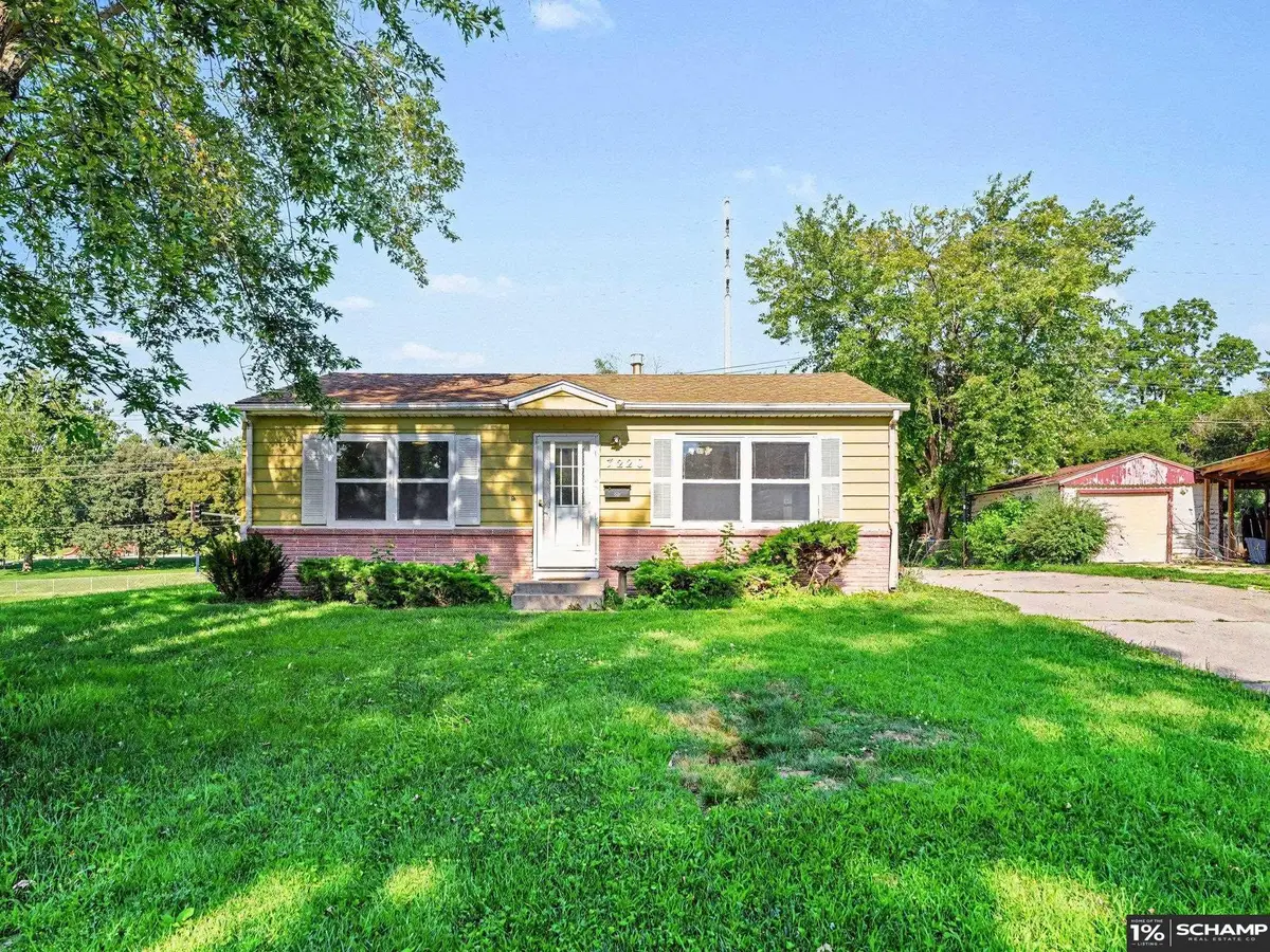 7220 S 71 Avenue, La Vista, NE 68128 - #1