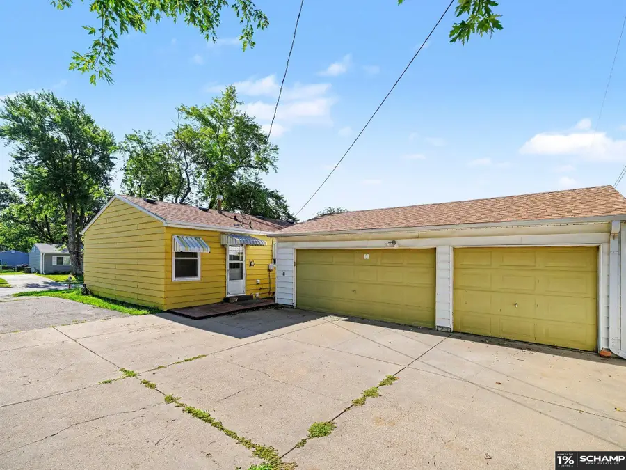 7220 S 71 Avenue, La Vista, NE 68128 - #2