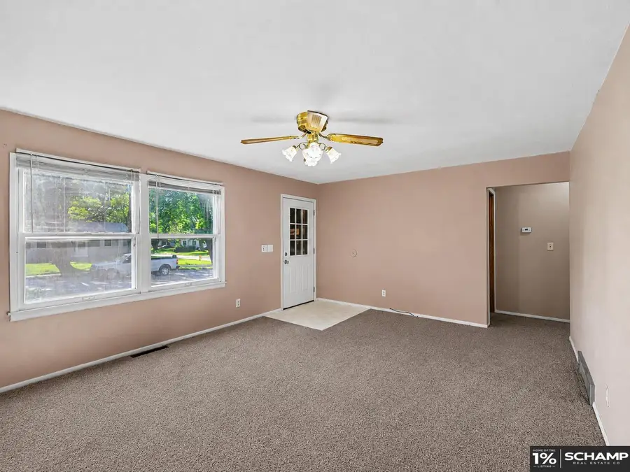 7220 S 71 Avenue, La Vista, NE 68128 - #3