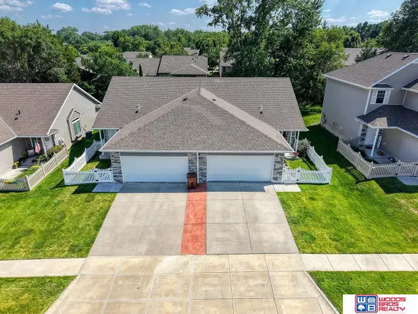 5733 Brendon Lane, Lincoln, NE 68516
