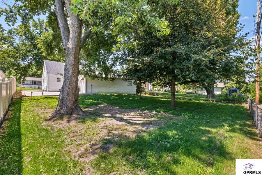 8918 Westridge Drive, Omaha, NE 68124 - #3