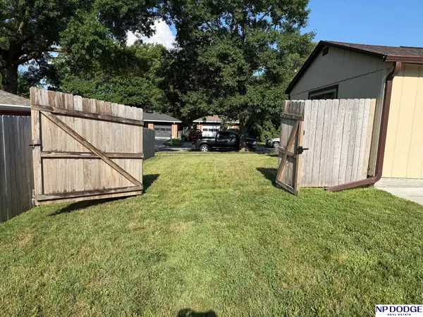 6145 South Street, Lincoln, NE 68506