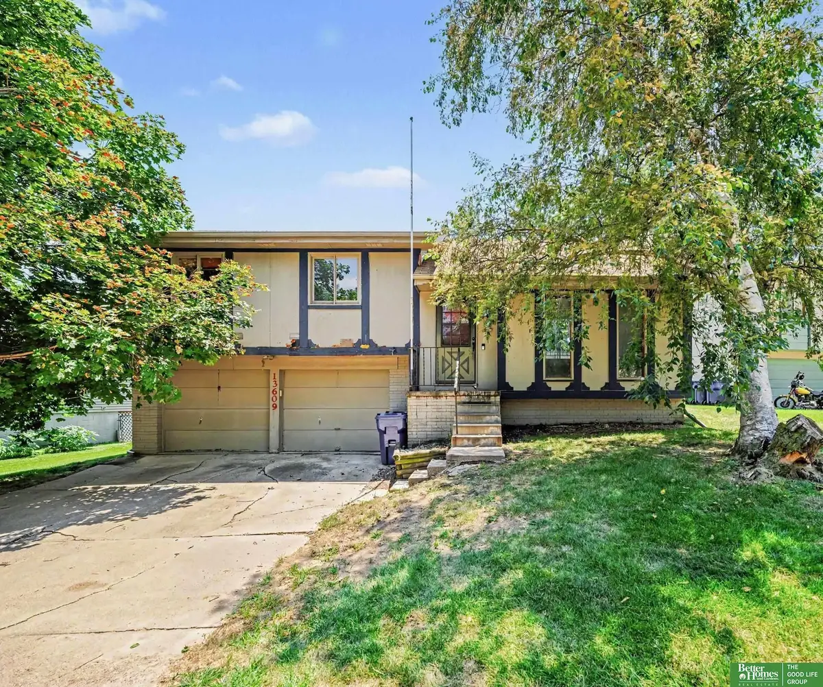 13609 Redwood Circle, Omaha, NE 68138 - #1