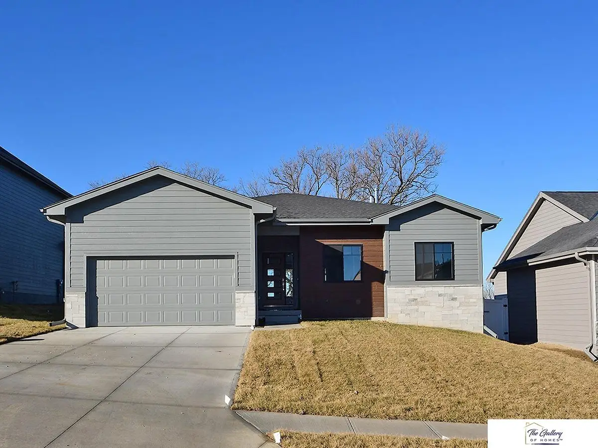 7610 N 116 Avenue, Omaha, NE 68142 - #1