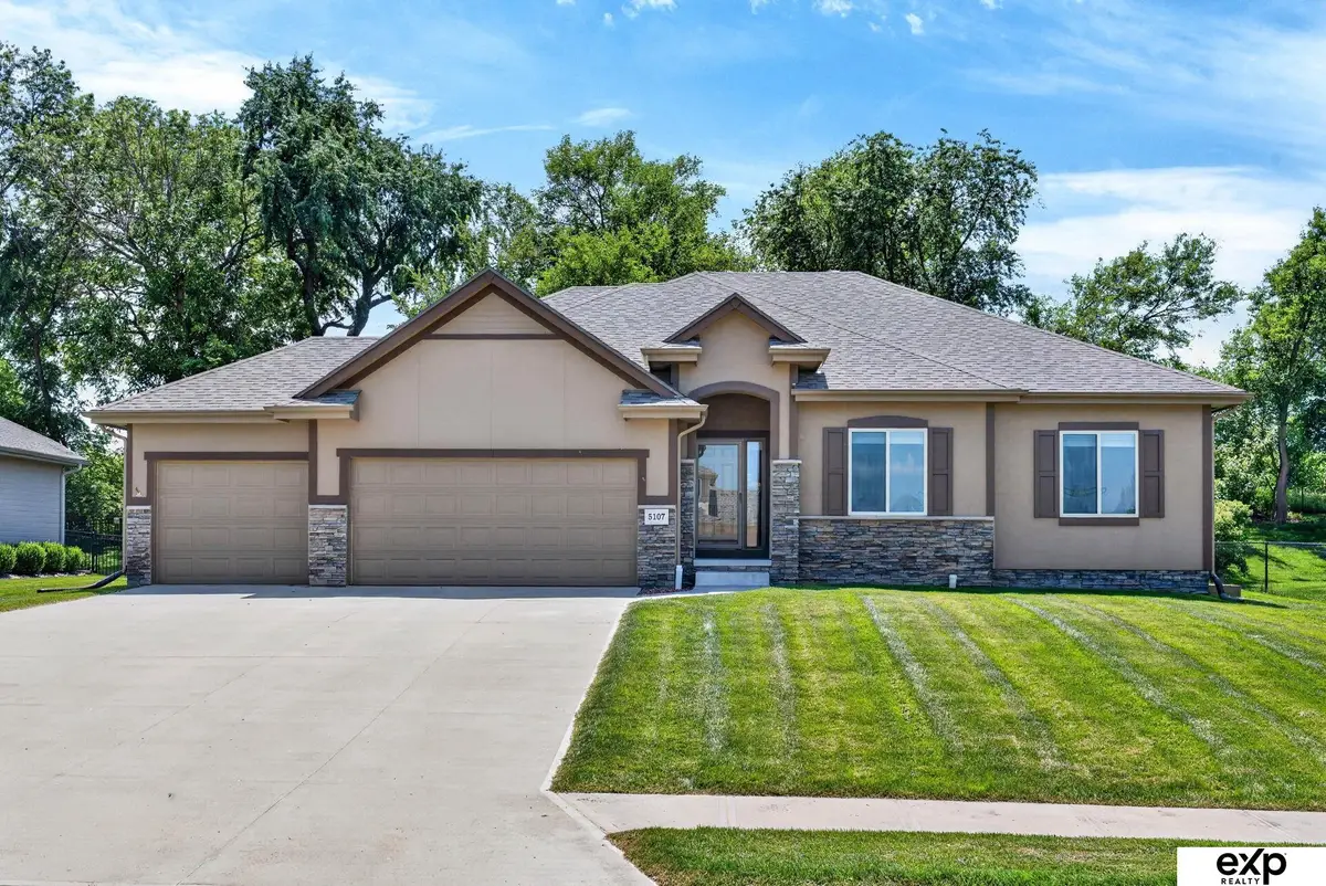 5107 Waterford Avenue, Papillion, NE 68133 - #1