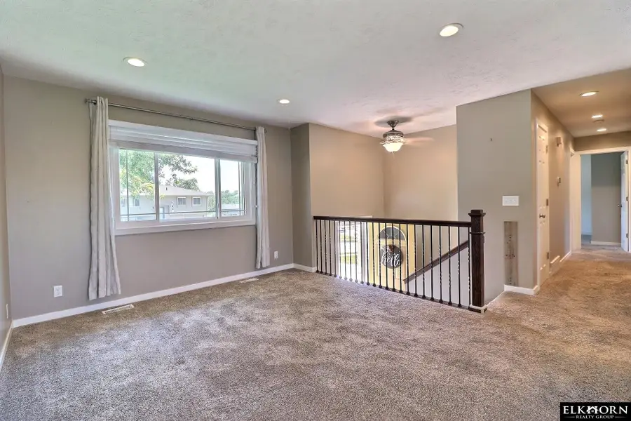 21216 Welsh Road, Omaha, NE 68022 - #3