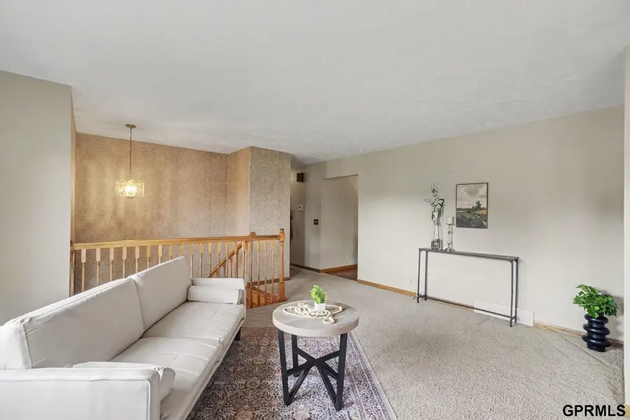 10016 P Street, Omaha, NE 68127 - #2
