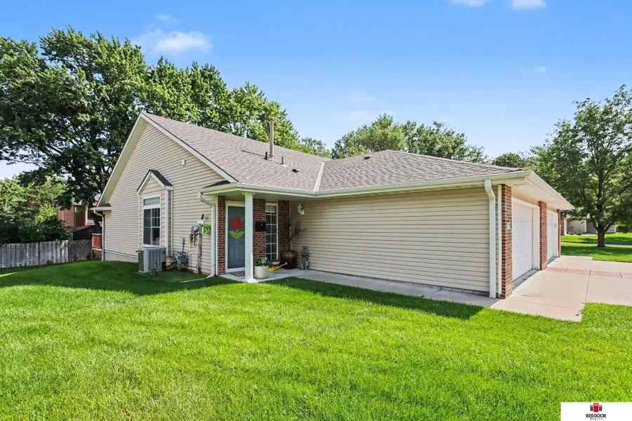 7558 Hamann Meadows Place, Lincoln, NE 68506 - #2