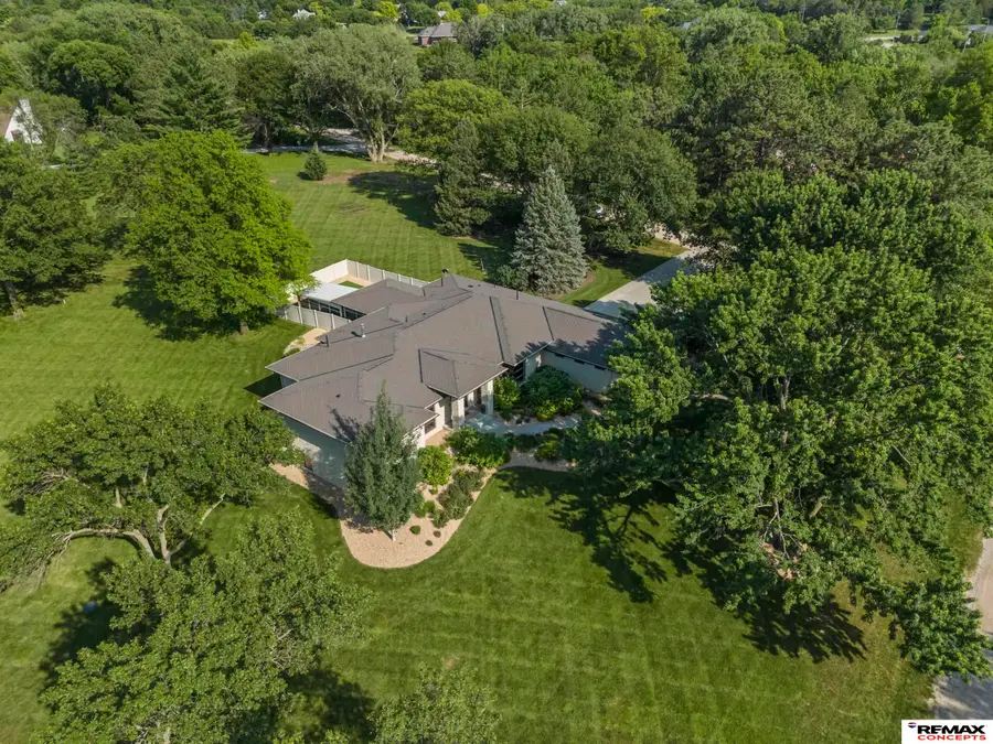6550 Pinecrest Drive, Lincoln, NE 68516 - #3