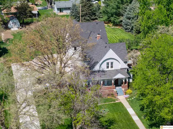 516 W Angus Street, Gretna, NE 68028