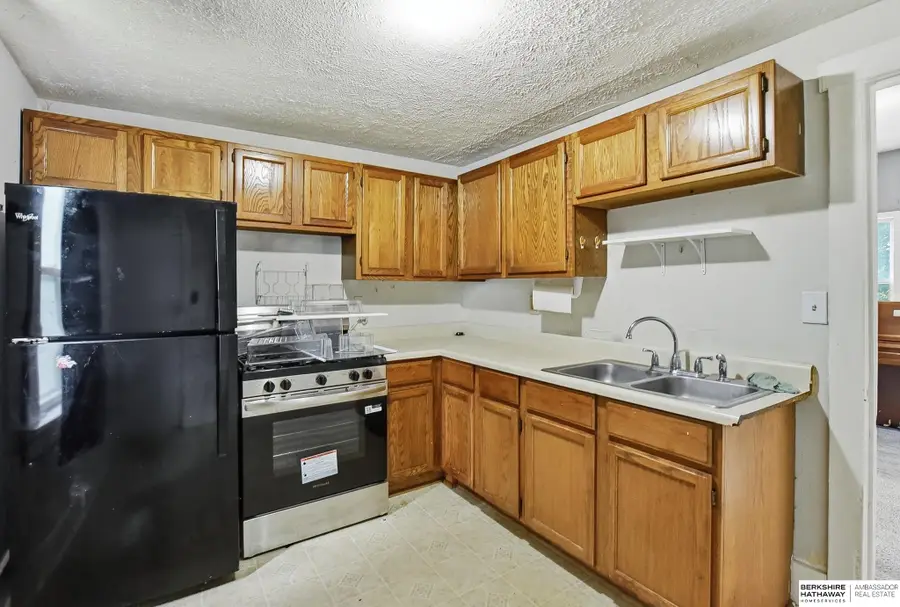 1915 S 11th Street, Omaha, NE 68108 - #3