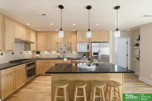 1403 Farnam Street #512, Omaha, NE 68102