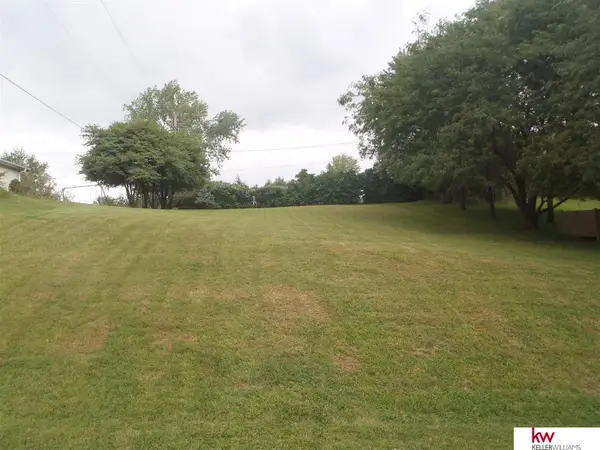 1920 Dunbar Drive, Plattsmouth, NE 68048