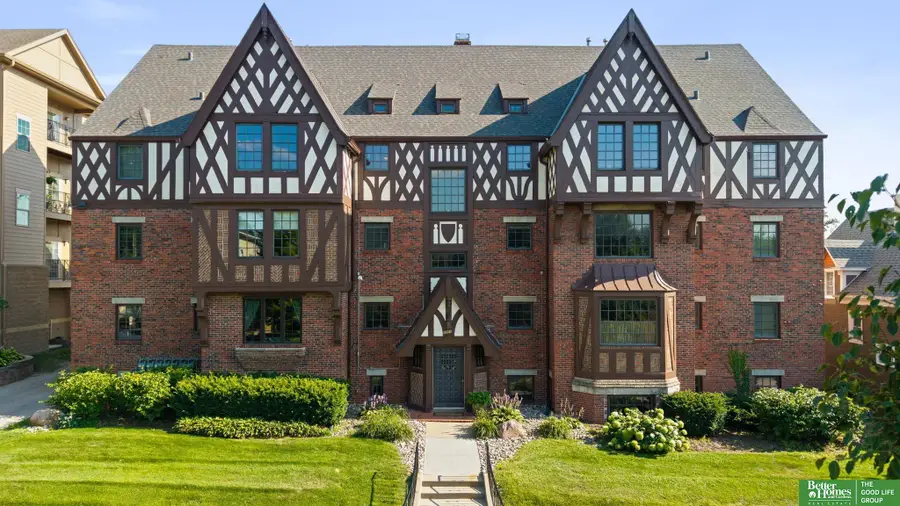 4907 Davenport Street #11, Omaha, NE 68132 - #2