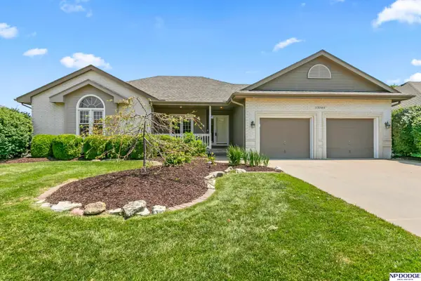 13705 Tregaron Drive, Bellevue, NE 68123