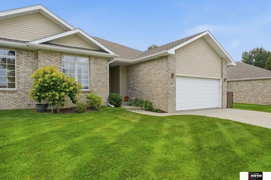 8111 Cheney Ridge Road, Lincoln, NE 68516 - #3