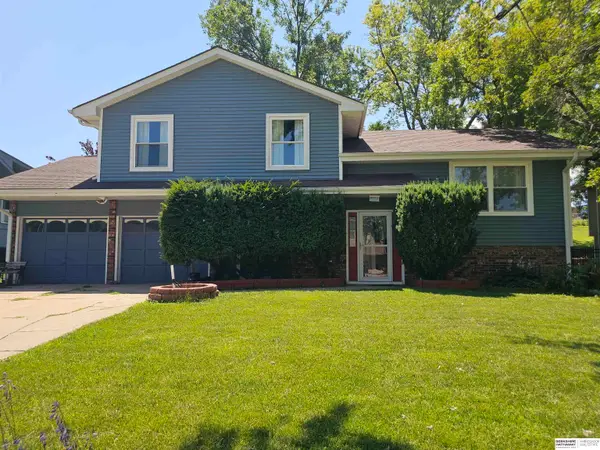 11005 Sahler Street, Omaha, NE 68164