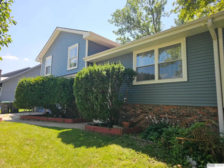 11005 Sahler Street, Omaha, NE 68164 - #2