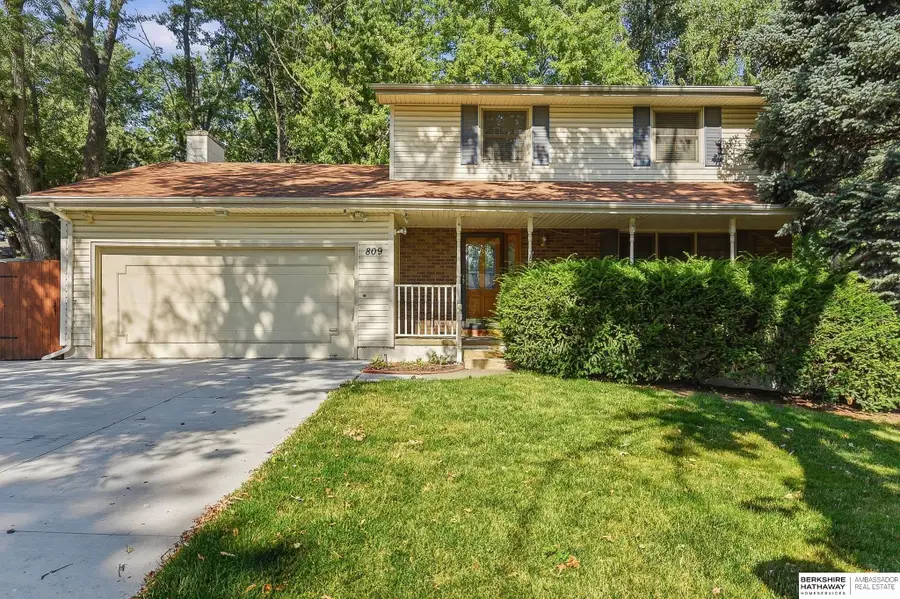 809 Chisholm Trail, Papillion, NE 68046 - #2