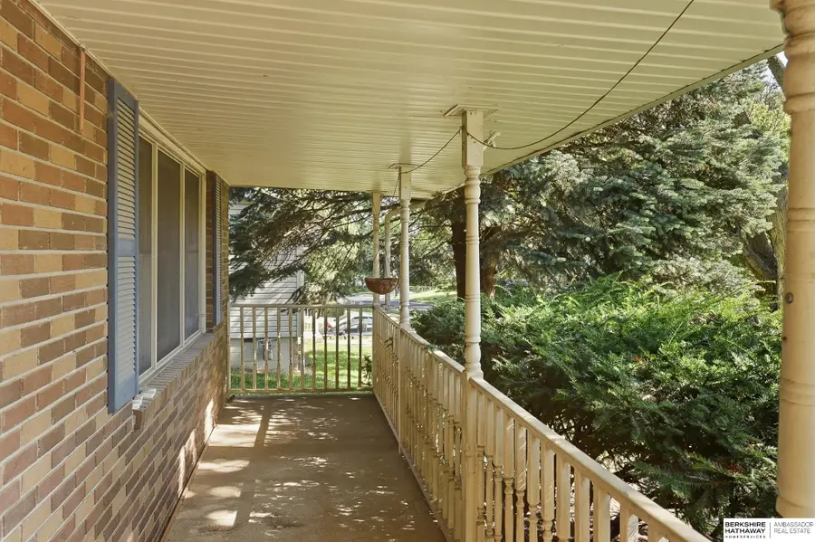 809 Chisholm Trail, Papillion, NE 68046 - #3