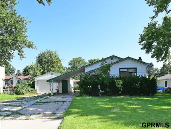 8718 Hamilton Street, Omaha, NE 68114