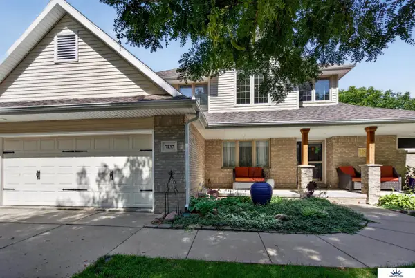 7137 Beaver Hollow Circle, Lincoln, NE 68516