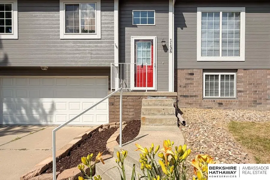 1138 Devon Drive, Papillion, NE 68046 - #2