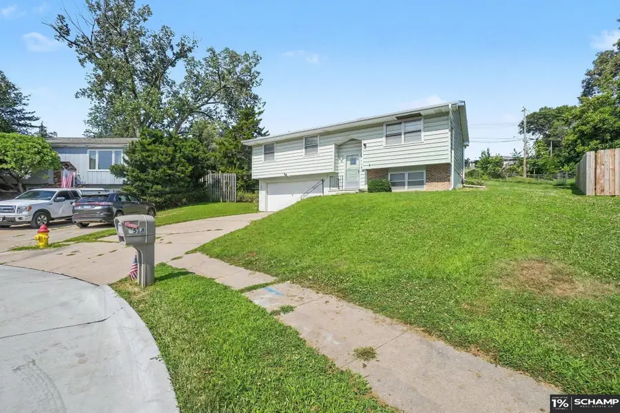 9518 Sherwood Circle, Bellevue, NE 68147 - #2