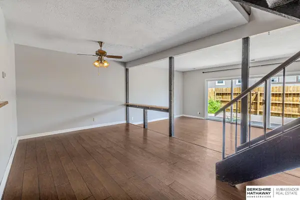 9023 Gary Circle, Omaha, NE 68138