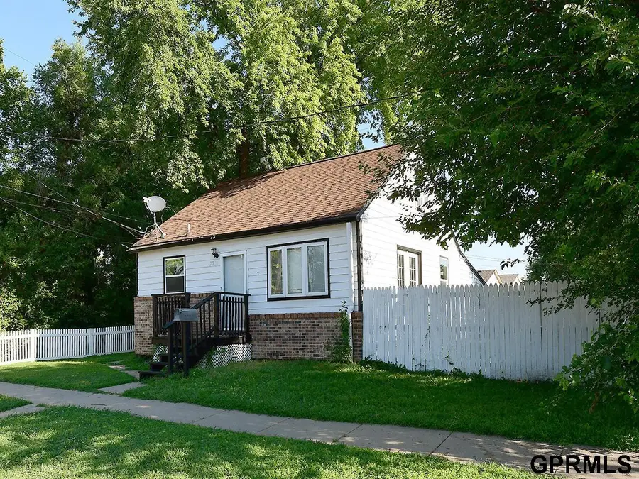 2306 6th Avenue, Council Bluffs, IA 51501 - #2
