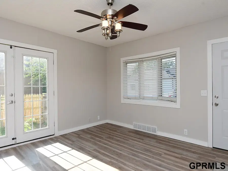 2306 6th Avenue, Council Bluffs, IA 51501 - #3
