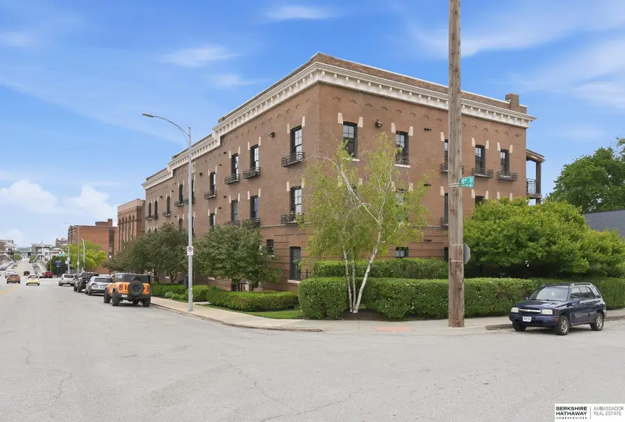 1117 S 10th Street #16, Omaha, NE 68108 - #2