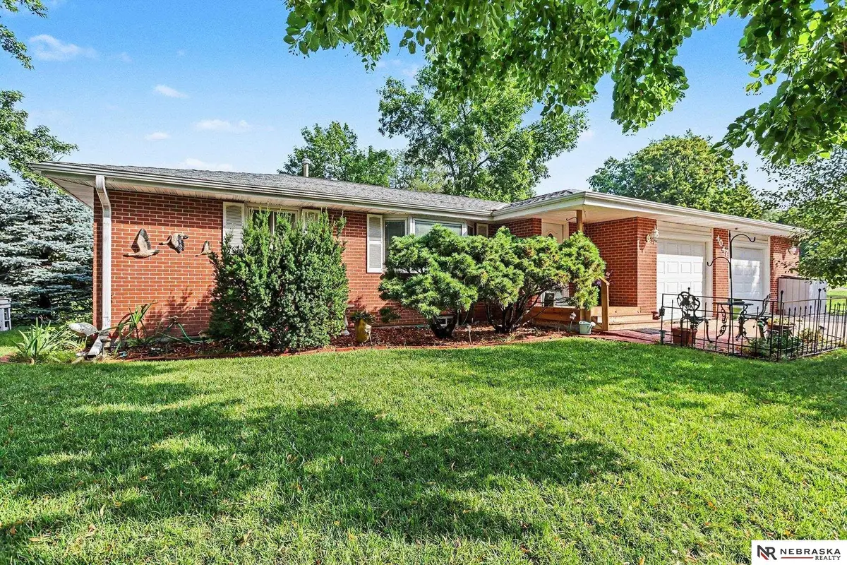 4047 S 37th Street, Lincoln, NE 68506 - #1