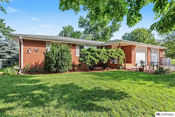 4047 S 37th Street, Lincoln, NE 68506