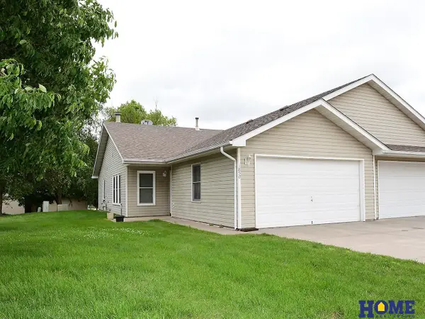 1850 W S Street #14, Lincoln, NE 68528