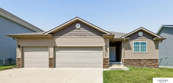 6305 Whitewater Lane, Lincoln, NE 68521