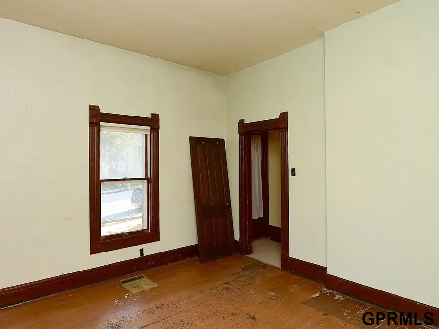 339 Sherman Avenue, Council Bluffs, IA 51503 - #3