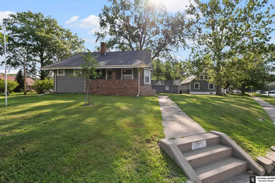 1512 S 33rd Street, Lincoln, NE 68506 - #2