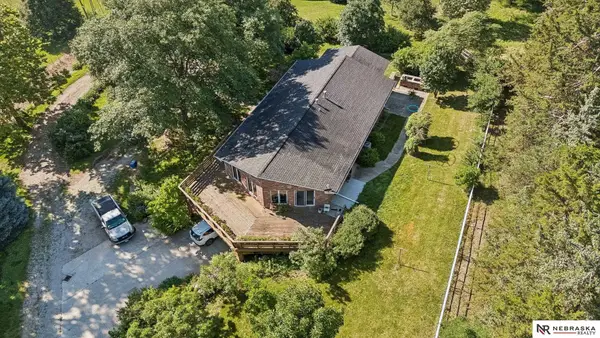 1616 County Road 21, Bennington, NE 68007