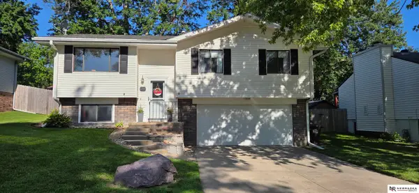 6139 NW 10th Street, Lincoln, NE 68521