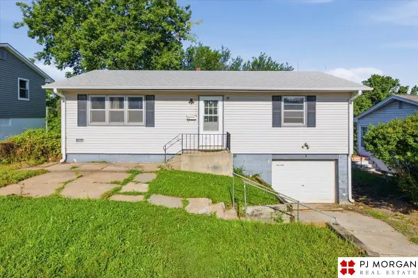 4906 N 61st Street, Omaha, NE 68104