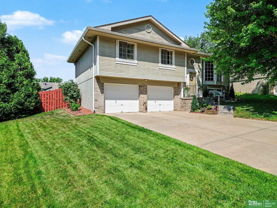 8810 N 82nd Avenue, Omaha, NE 68122 - #2