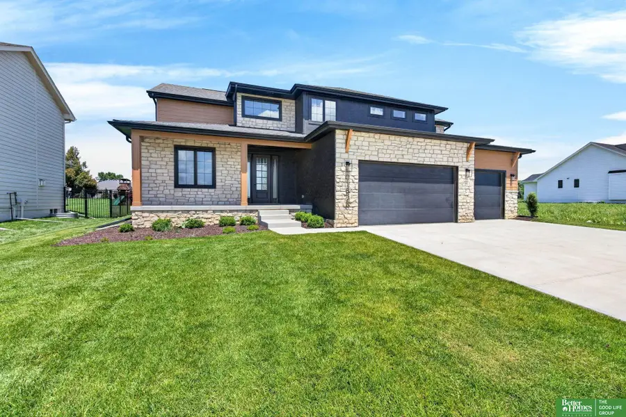 21828 Grover Street, Elkhorn, NE 68022 - #2