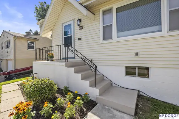 5613 Grand Avenue, Omaha, NE 68104