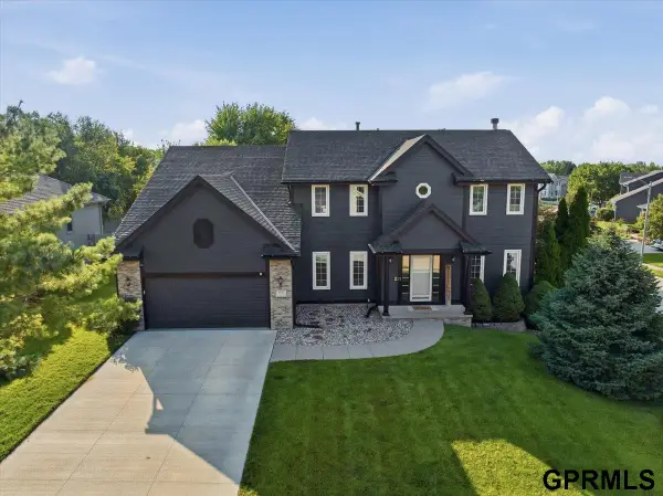 4828 N 137th Street, Omaha, NE 68164-0000