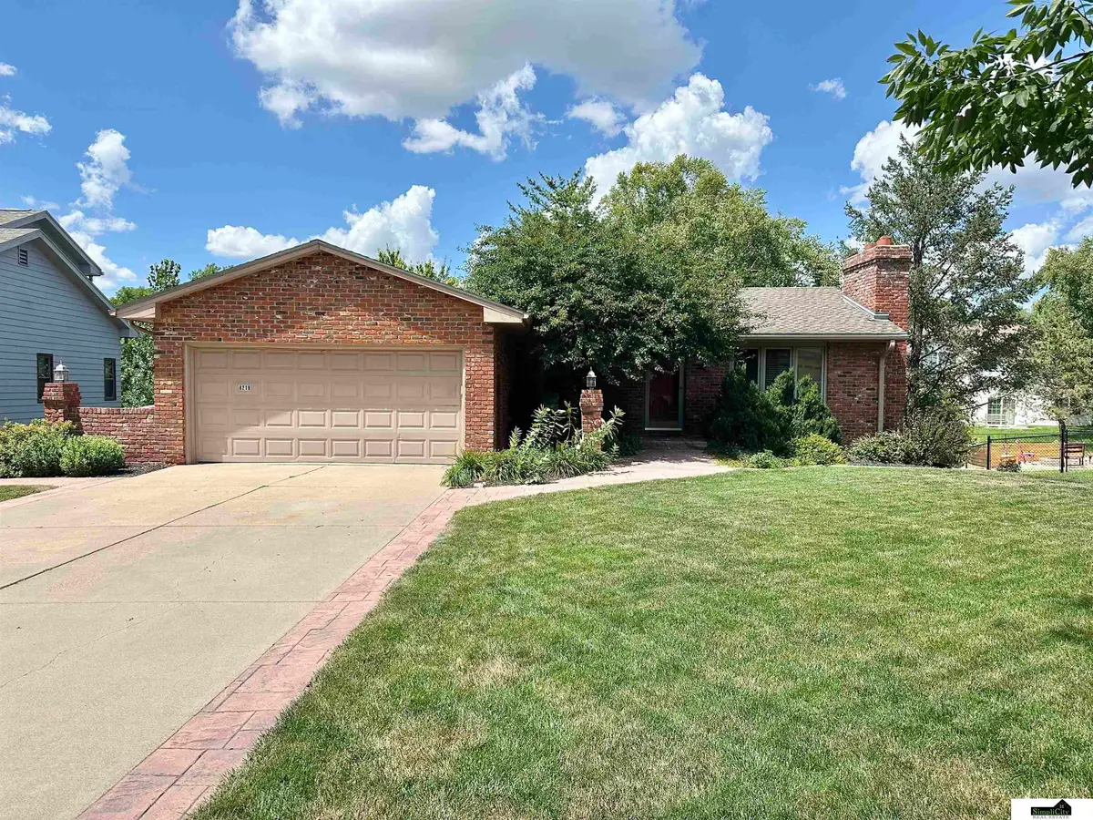 8218 Stockwell Street, Lincoln, NE 68506 - #1